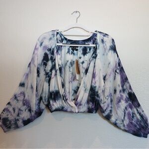 3/$15 NEW! Urban Outfitters Storm Tie Dye Surplice Long Sleeve Crop Top Size XS